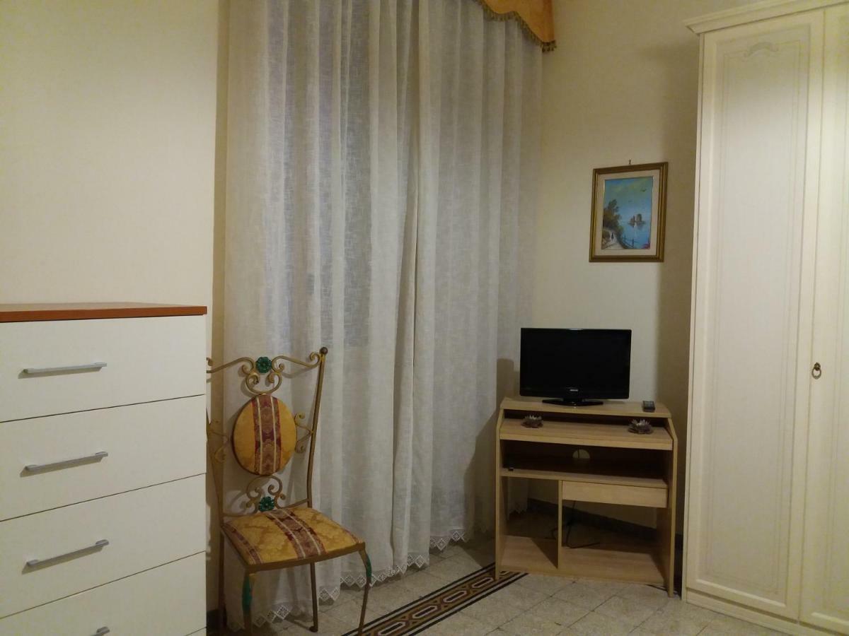 Casa Lillina A Toledo , Near Piazza Del Plebiscito Lägenhet Neapel Exteriör bild