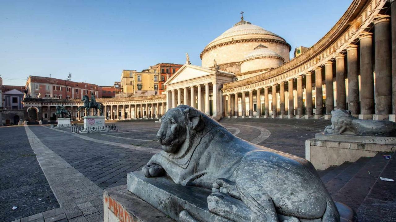 Casa Lillina A Toledo , Near Piazza Del Plebiscito Lägenhet Neapel Exteriör bild