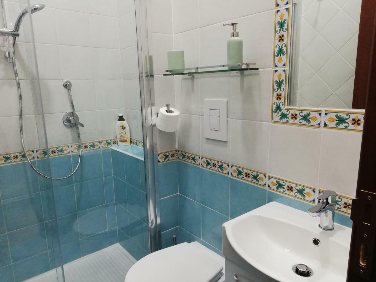 Casa Lillina A Toledo , Near Piazza Del Plebiscito Lägenhet Neapel Exteriör bild