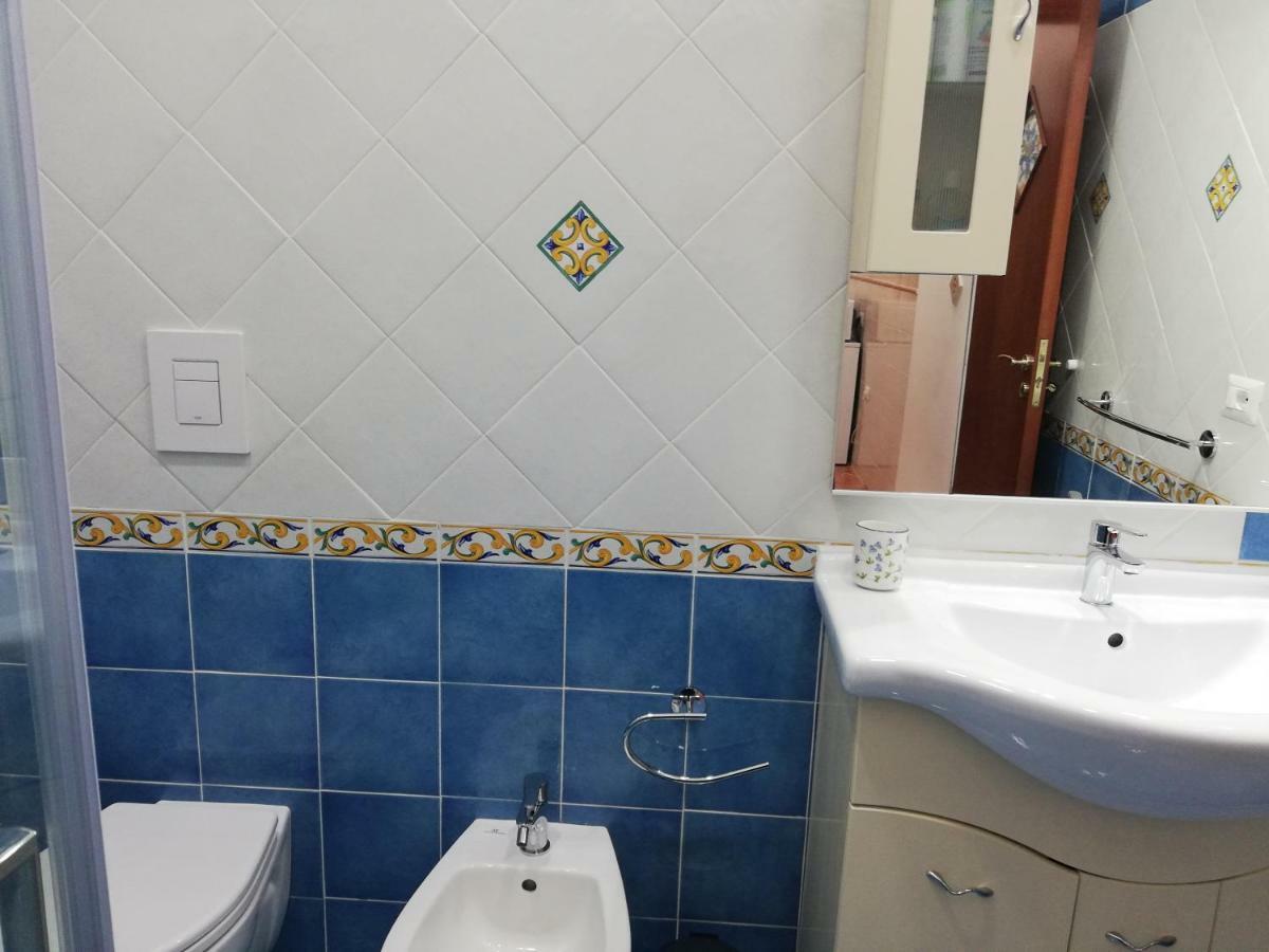 Casa Lillina A Toledo , Near Piazza Del Plebiscito Lägenhet Neapel Exteriör bild